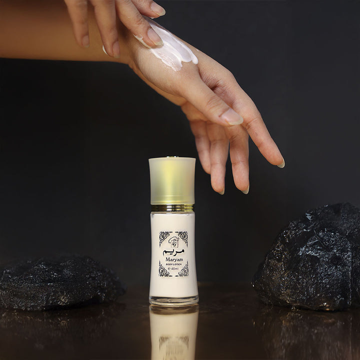 maryam body lotion gold applying on hand  for moisturizing