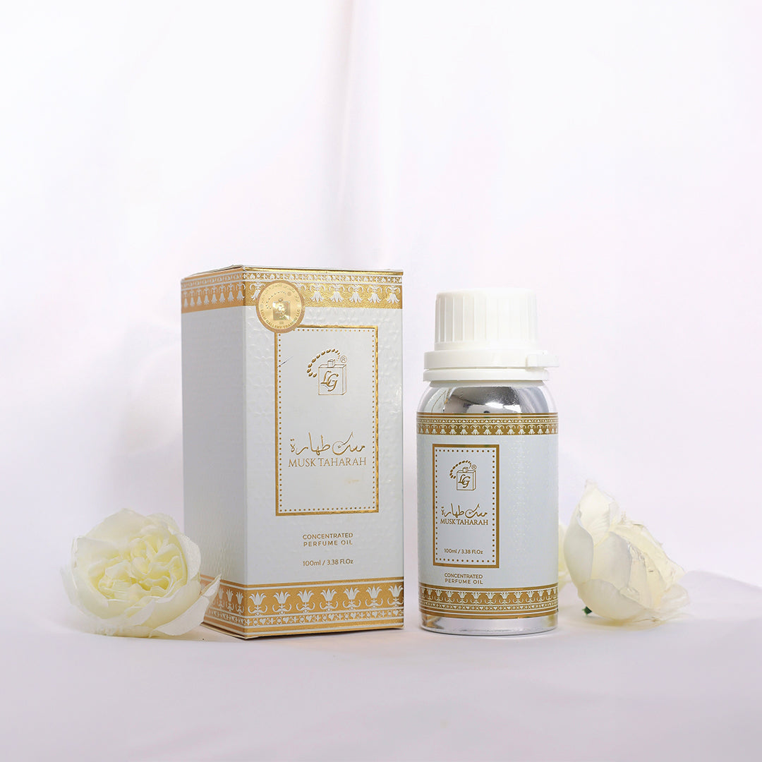 musk perfume oil by lulu gallery